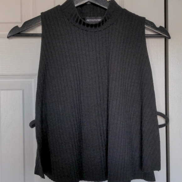 Black high neck open side tank top - Picture 1 of 4